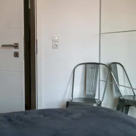 Soul By Interior Apartments - Familienapp Fuer 4 Personen - Nahe Ice-Bahnhof, Unesco-Bergpark - Parkplatzmoeglichkeit - Ebk, Kinderfreundlich, Chic & Komfort - Gratis Wlan & Kinderspielzeug * Kassel